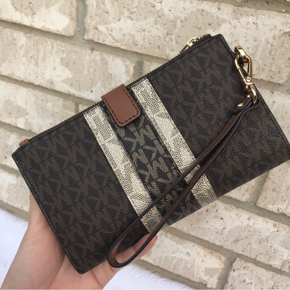 Nwt! Michael Kors Wallet - Picture 5 of 7
